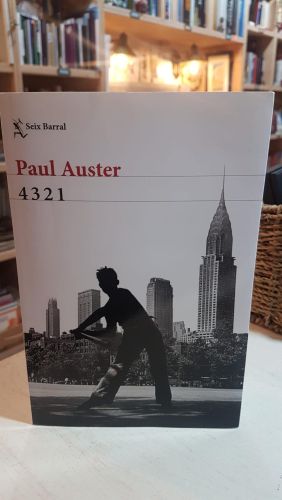 Portada do libro de 4 3 2 1