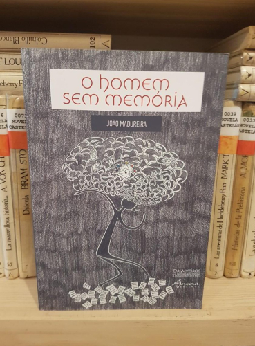 Portada do libro de O HOMEN SEM MEMORIA. Madureira, J. T