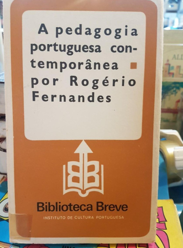 Portada do libro de A pedagogia portuguesa contemporânea – Rogério Fernandes(T)