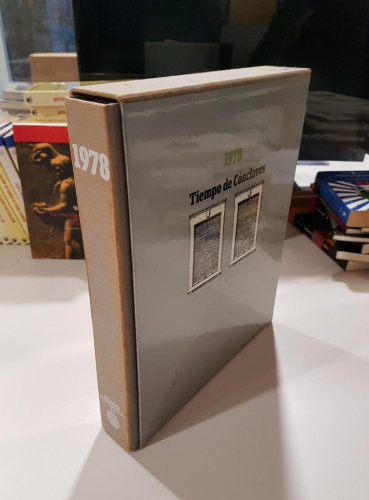 Portada do libro de 1978. Tiempo de cónclaves. Anuario+ Póster + Vinilo