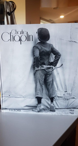 Portada do libro de Charlie Chaplin Nick Yapp