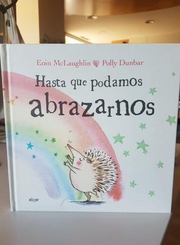 Portada do libro de HASTA QUE PODAMOS ABRAZARNOS