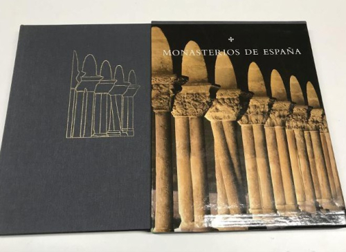 Portada do libro de Monasterios de España. AAVV.