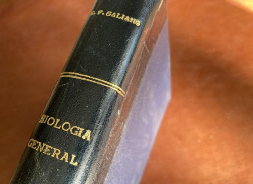 Portada do libro de Compendio de Biología General. Dr. E. Fernández Galiano.