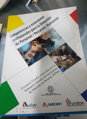 Portada do libro de La competencias y estándares profesionales para la dirección de personal, recursos humanos.
