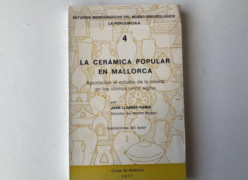 Portada do libro de La cerámica popular en Mallorca. Juan Llabres Ramis.