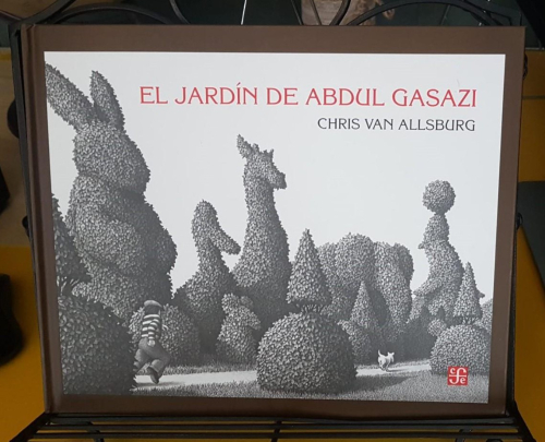 Portada do libro de El jardín de Abdul Gasazi. Van Allsburg, Chris