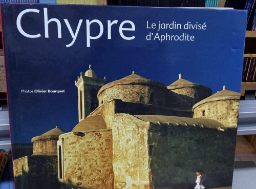 Portada do libro de Chypre : Le jardin divisé d'Aphrodite (b)