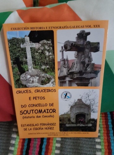 Portada do libro de CRUCES, CRUCEIROS E PETOS DO CONCELLO DE SOUTOMAIOR