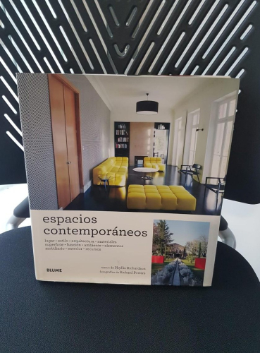 Portada do libro de Espacios contemporaneos. Edit. Blume