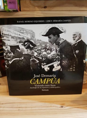 Portada do libro de JOSÉ DEMARÍA CAMPÚA, VIVIENDO ENTRE FOTOS. Antología de un reportero y artista gráfico. T