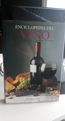 Portada do libro de Enciclopedia del vino, por Crhistian Callec