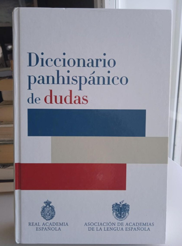 Portada do libro de Diccionario panhispánico de dudas (C)