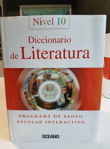 Portada do libro de Diccionario de literatura. Océano