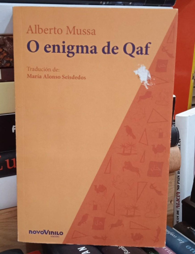 Portada do libro de O Enigma de Qaf - Alberto Mussa - Traducción de María Alonso Seisdedos (T)