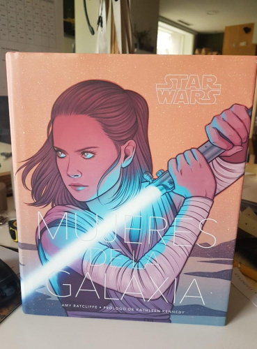 Portada do libro de Star Wars Mujeres de la Galaxia - Ratcliffe, Amy