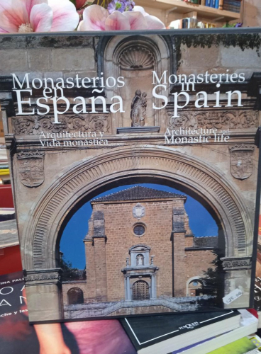 Portada do libro de MONASTERIOS EN ESPAÑA (P)