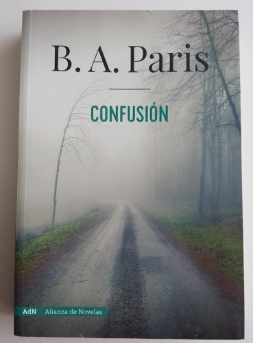 Portada do libro de CONFUSIÓN- B.A. PARIS (c)