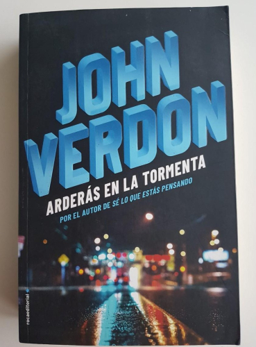 Portada do libro de ARDERAS EN LA TORMENTA - JOHN VERDON (C)