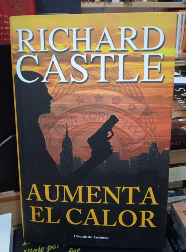 Portada do libro de AUMENTA EL CALOR (SERIE CASTLE 3) (T)