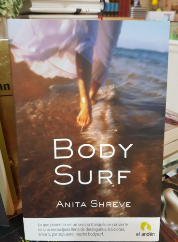 Portada do libro de BODY SURF-ANITA SHREVE (T)