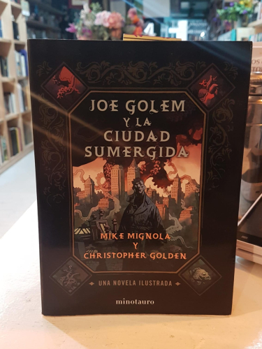 Portada do libro de Joe Golem y la ciudad sumergida