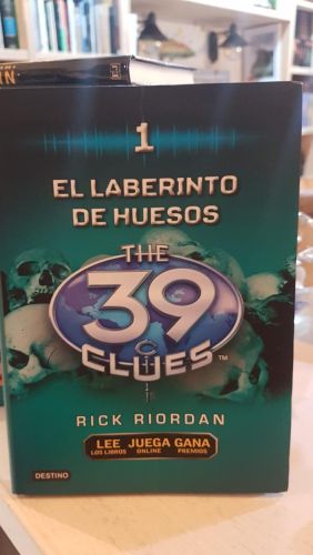 Portada do libro de El laberinto de huesos