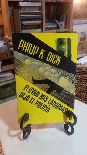 Portada do libro de Fluyan mis lágrimas, dijo el policía