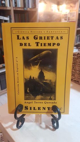 Portada do libro de Las grietas del tiempo
Ángel Torres Quesada