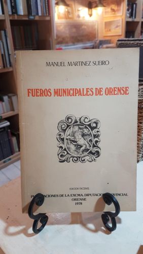 Portada do libro de Fueros Municipales de Ourense. Galicia.