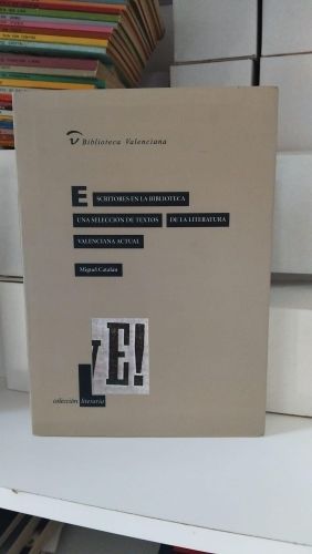 Escritores en la biblioteca