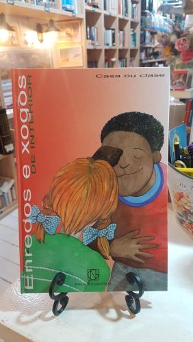 Portada do libro de Enredos e xogos. Nova Galicia Edicións