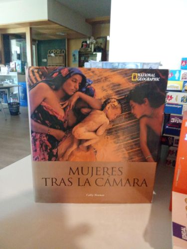 Portada do libro de Mujeres tras la camara 