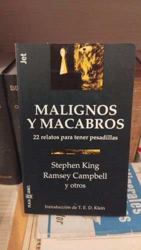 Portada do libro de Malignos y macabros
