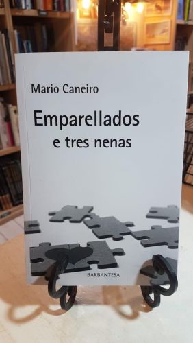 Portada do libro de Emparellados e tres nenas