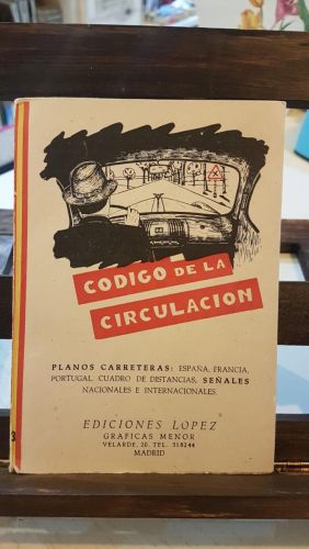 Portada do libro de CODIGO DE CIRCULACION (con plano de carreteras)