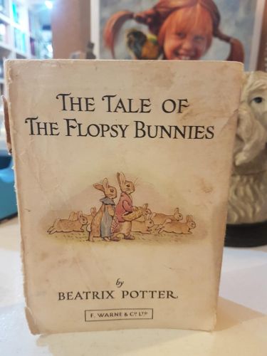 Portada do libro de 
THE TALE OF THE FLOPSY BUNNIES