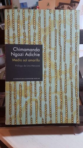 Portada do libro de Medio sol amarillo (edición especial limitada)