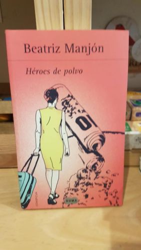 Portada do libro de Héroes de polvo