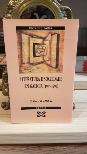 Portada do libro de Literatura e sociedade en Galicia (1975-1990)