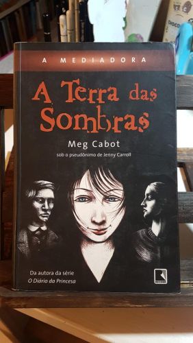 Portada del libro de A TERRA DAS SOMBRAS