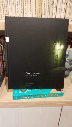 Portada do libro de Nocturnos, Galicia iluminada