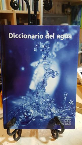 Portada del libro de Diccionario del agua