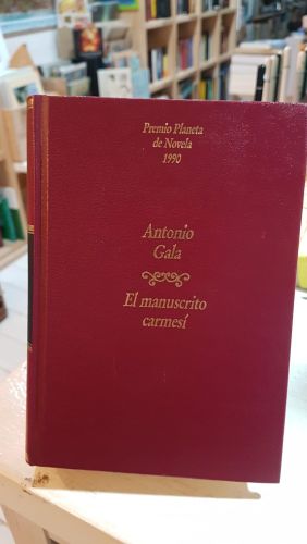 Portada do libro de El manucristo carmesí