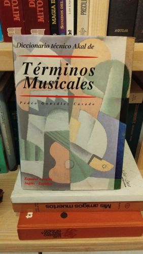 Portada do libro de Diccionario técnico Akal de términos musicales