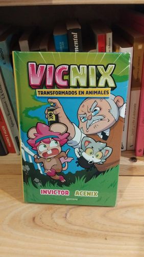 Portada do libro de Vicnix transformados en animales (Invictor y Acenix 4)