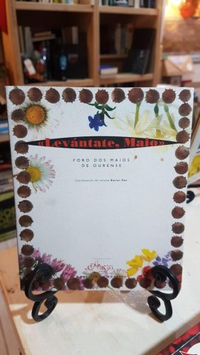 Portada do libro de Levántate, maio