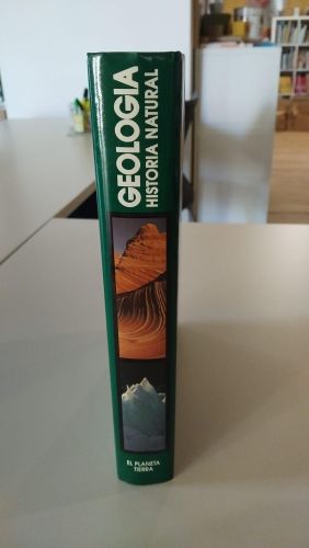 Portada do libro de Historia natural (geología)