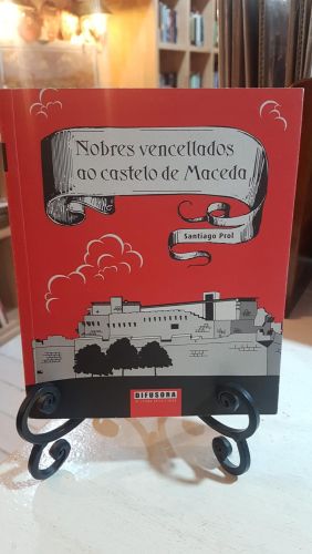 Portada do libro de Nobres vencellados ao castelo de Maceda